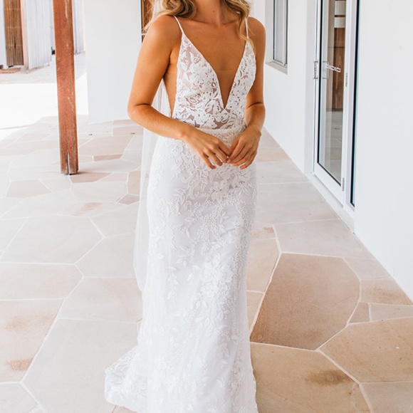 Emmy Mae Bridal - Peony - Picture 1 of 2